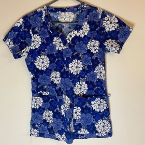 Nurse Mates Womens XS Blue Floral Scrub Top